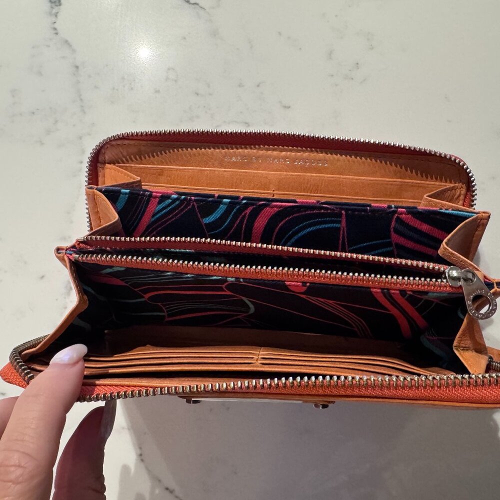 Marc by Marc Jacobs Orange Leather Wallet - Picture 3 of 4